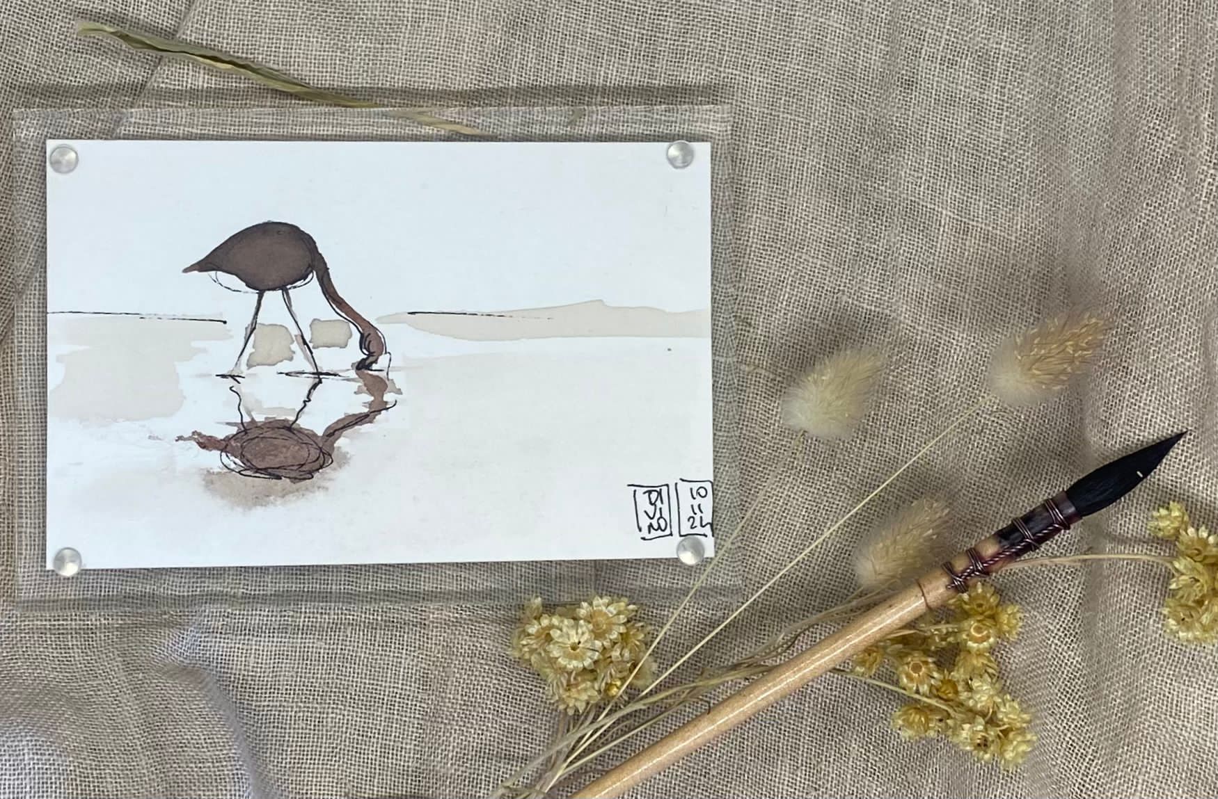 Le flammant qui boit - Aquarelle au vin — aquarelle au vin rouge — Art DiVino, La Londe-les-Maures